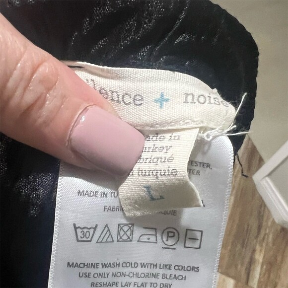 Silense + Noise Casual  Pants Womens Size L Black Pleated Wide-Leg Pull-On - Picture 2 of 8